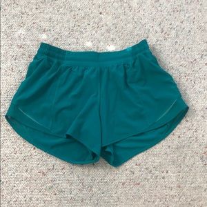 Lululemon Hotty Hot Short 4”